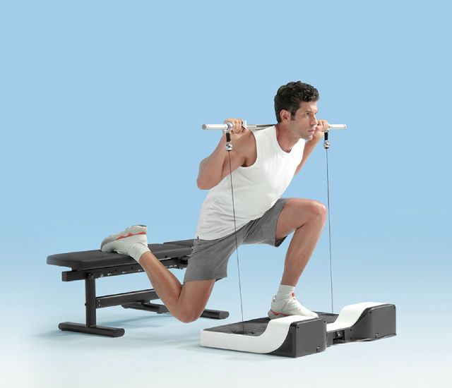 Leg strength training: The 15 Best Exercises with Smart Gym Equipment